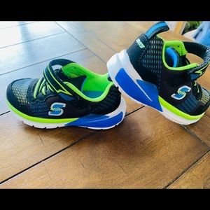 Size 7 Sketchers “Sport” light up Velcro shoes.
